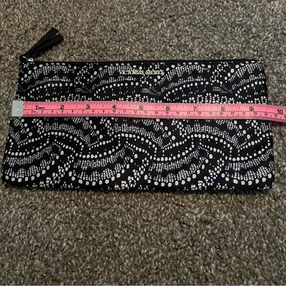 Victoria's Secret Black/White Zip Top Cosmetic Makeup Bag - Picture 3 of 4